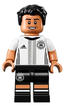 Mesut Özil (8)