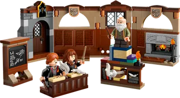 Hogwarts Castle: Charms Class