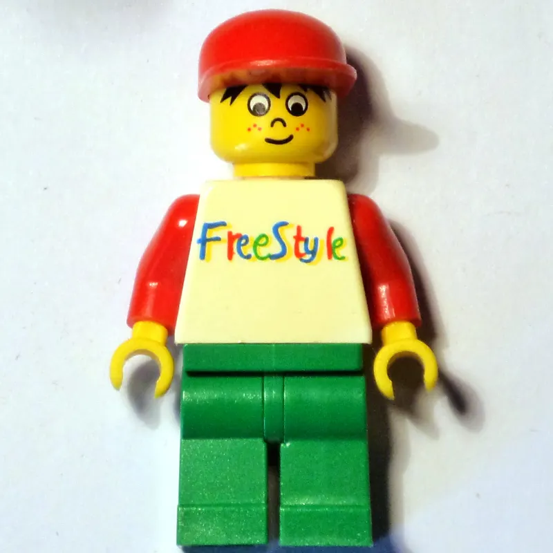 White Torso, Freestyle, Green Legs, Red Cap