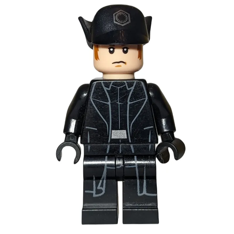 General Hux, Cap