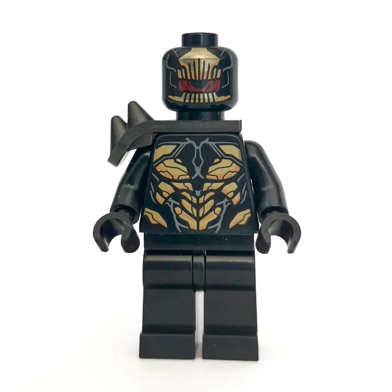 Outrider with Shoulder Armor