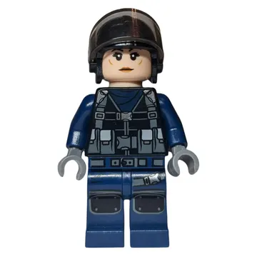 Tracker in Helmet with Visor, Female