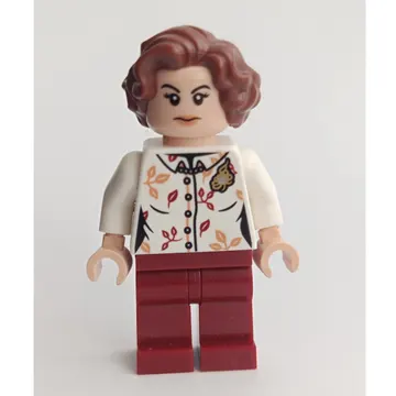Petunia Dursley, White Shirt