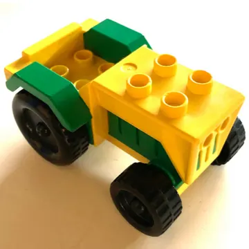 Duplo Tractor with Green Engine and Fenders