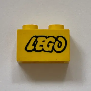 Brick 1 x 2 with LEGO Logo Open O Black Outline Print