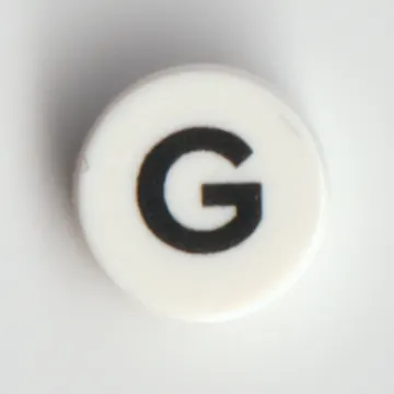 Tile Round 1 x 1 with Black 'G' print