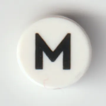 Tile Round 1 x 1 with Black 'M' / 'W' print