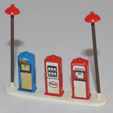 HO Scale Accessory Petrol Pumps Esso
