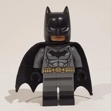 Batman, Dark Bluish Gray Suit, Black Cape and Cowl, Black Head, Black Boots, Small Batman Logo