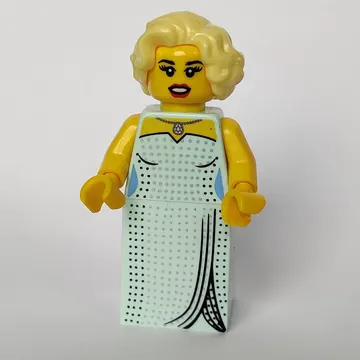 Hollywood Starlet