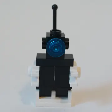 Futuron Droid - Black and White