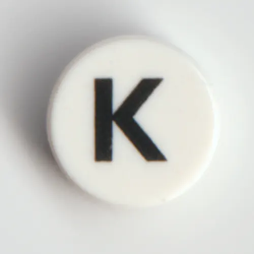 Tile Round 1 x 1 with Black 'K' print